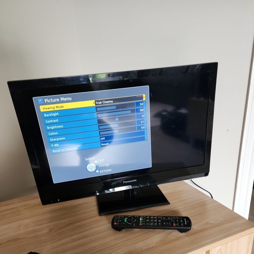 Panasonic l24xm6b lcd - panasonic, 24"